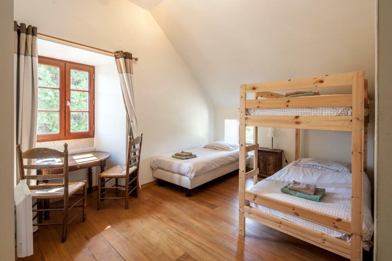 Chambres Et Table D'Hotes La Panacee Cuzance Bagian luar foto
