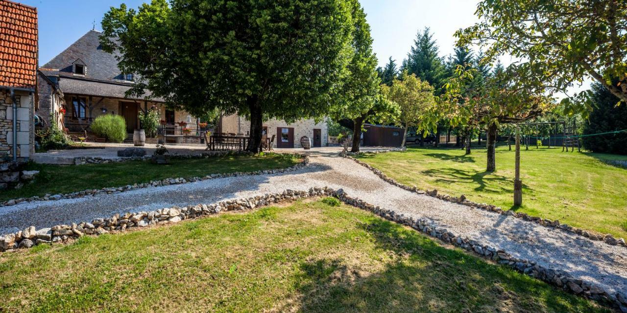 Chambres Et Table D'Hotes La Panacee Cuzance Bagian luar foto